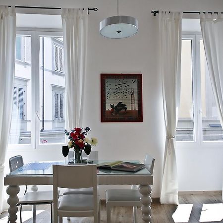 Apartments Florence Pandolfini Street Florença Quarto foto