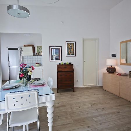 Apartments Florence Pandolfini Street Florença Quarto foto