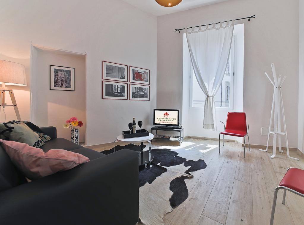 Apartments Florence Pandolfini Street Florença Quarto foto
